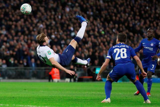  马赛德比战平局收场球迷暴动  